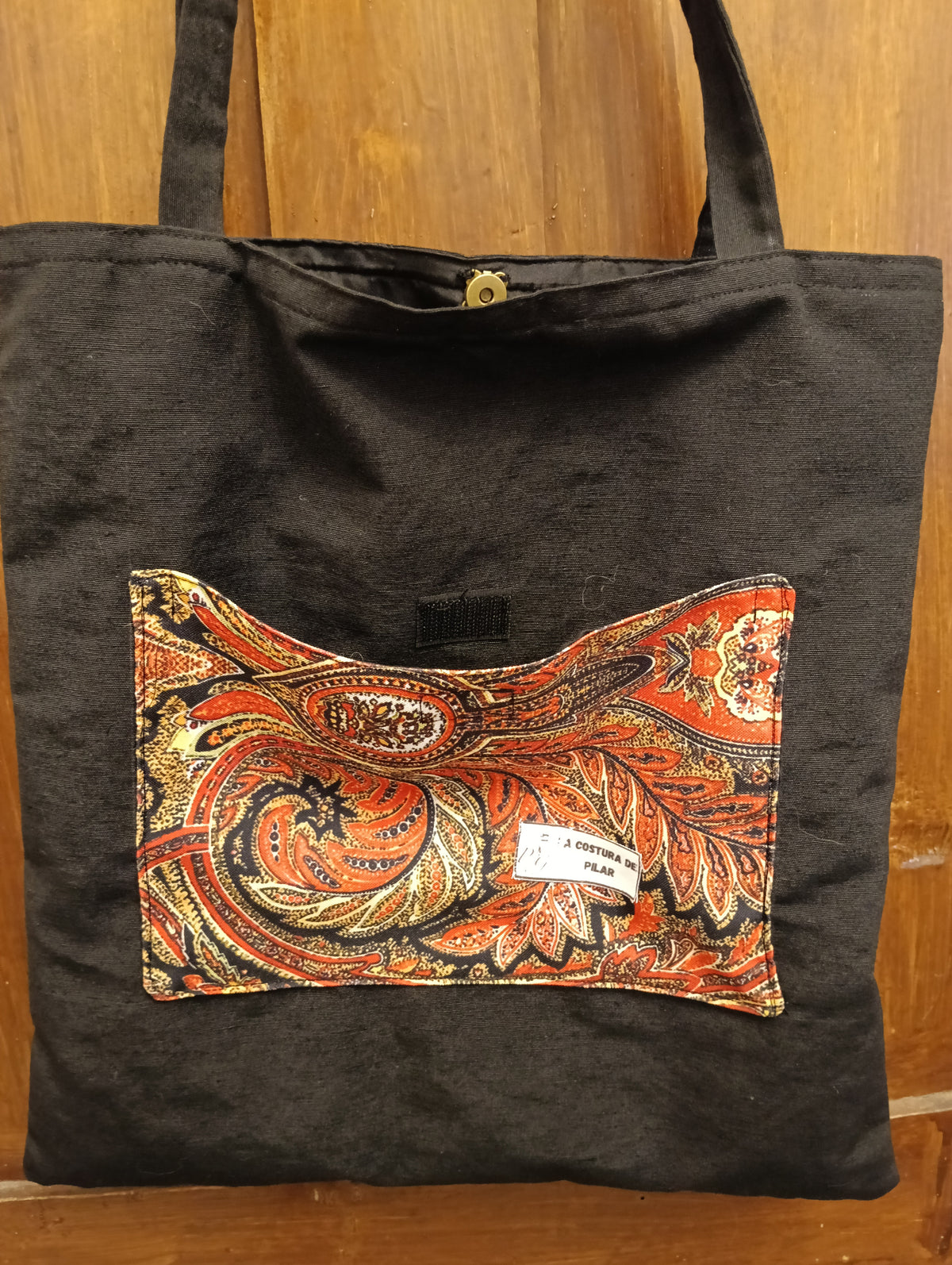 Tote bag
